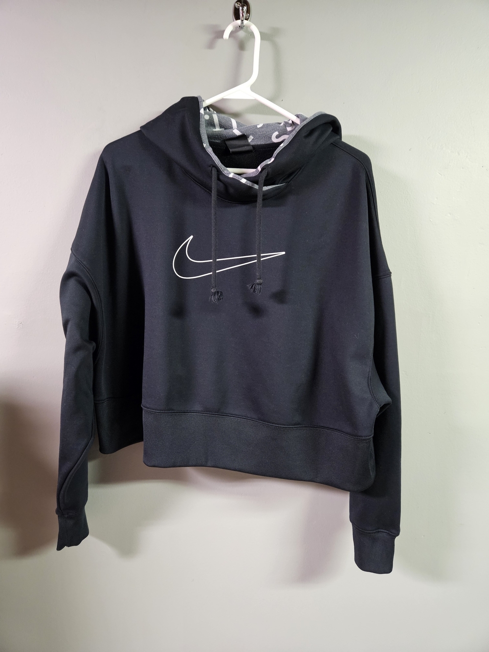 Nike Women’s Black Cropped Pullover Hoodie Dri-fit Large Sweatshirt